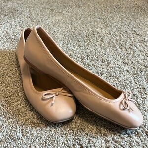 Tory Burch Ballet Flats with bow accent - W7.5